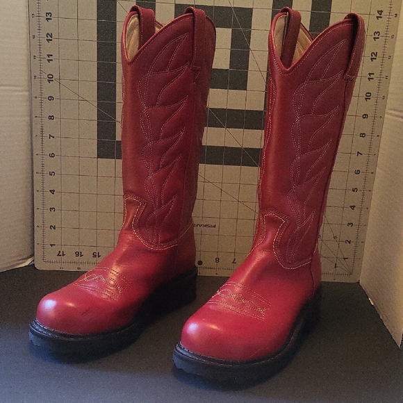 JOHN FLUEVOG "COWBOY HIGH" RED  BOOTS. WOMAN'S SIZE 9. EXCELLENT USED COND. - Picture 2 of 12